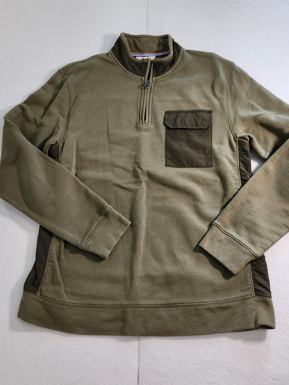 Men's Olive Green Quarter-Zip Pullover with Chest Pocket Size Medium